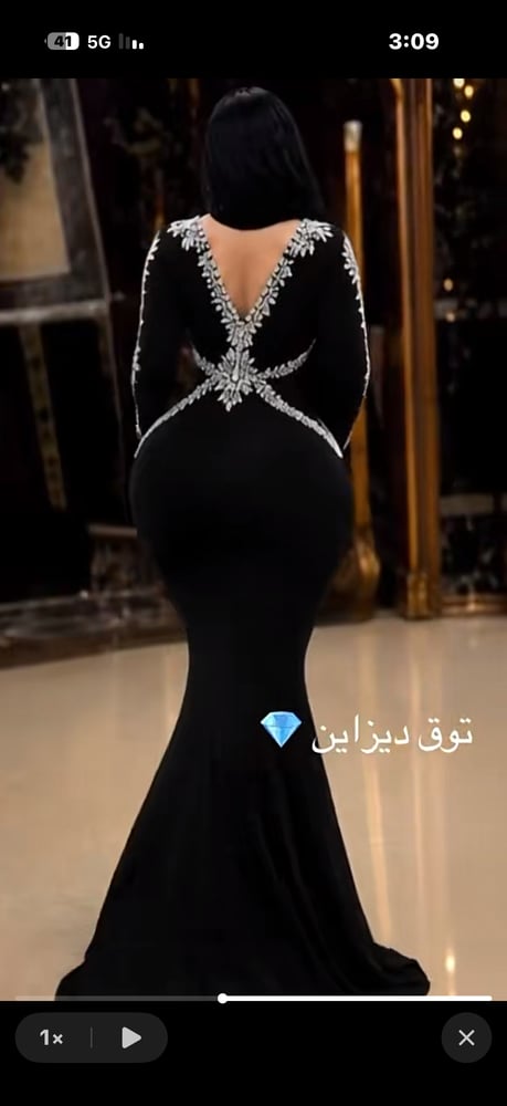 فستان اسود شك