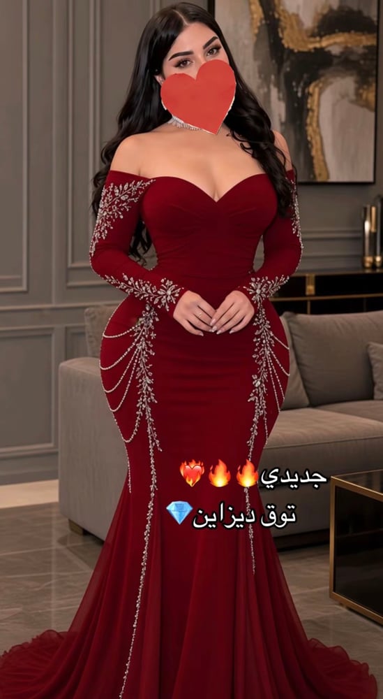 فستان احمر