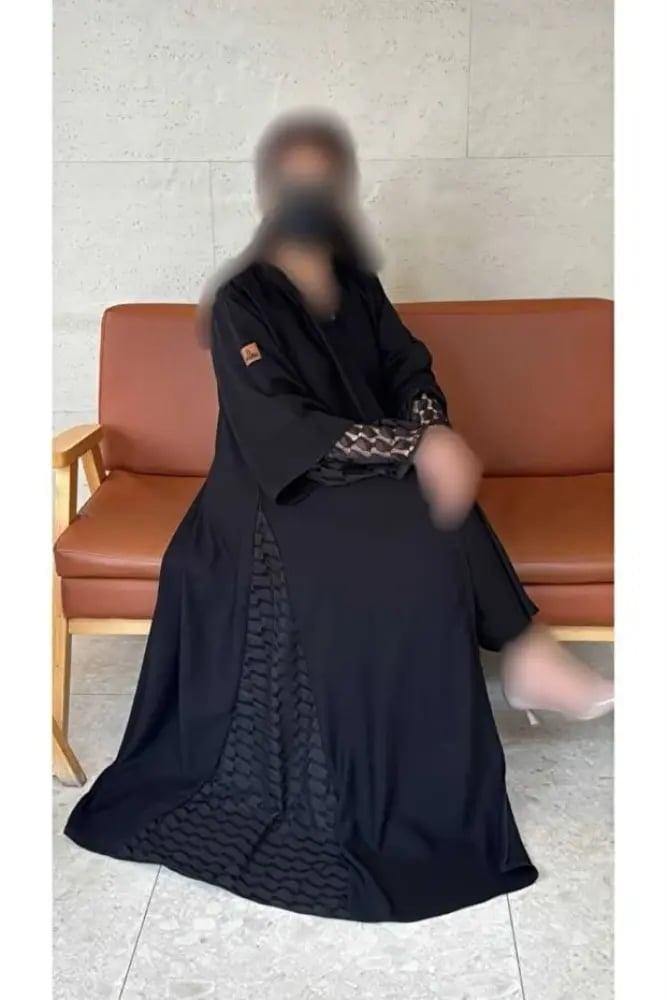 عبايه خواطر نص كلوش بأطراف يد دانتيل