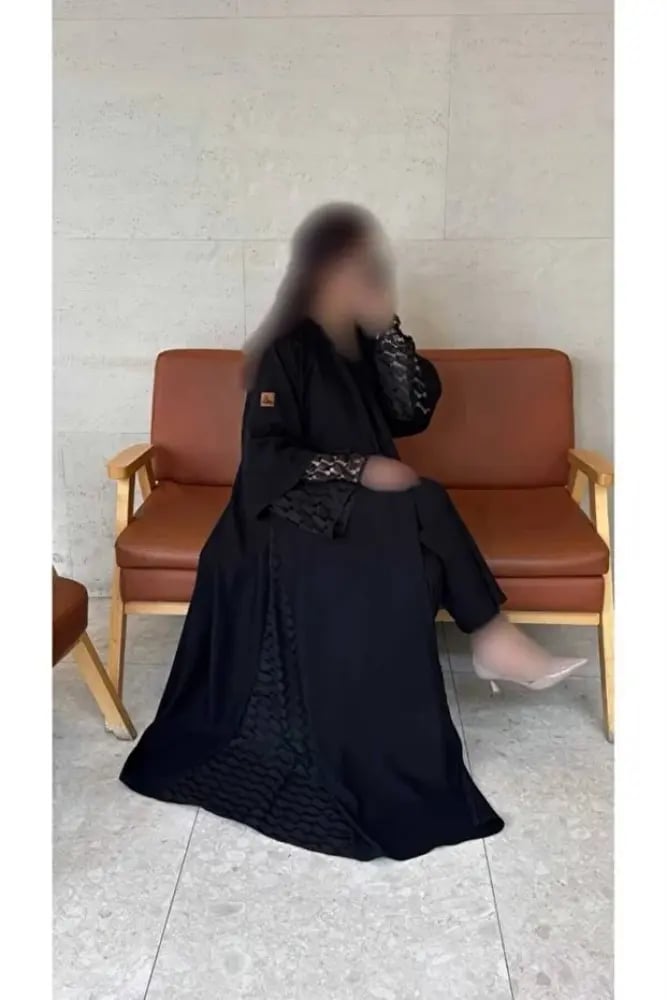 عبايه خواطر نص كلوش بأطراف يد دانتيل