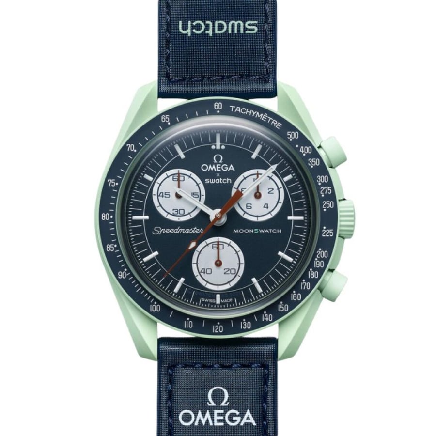 ساعة Omega x Swatch MoonSwatch خضراء كرونوغراف بتصميم فاخر ودقة عالية