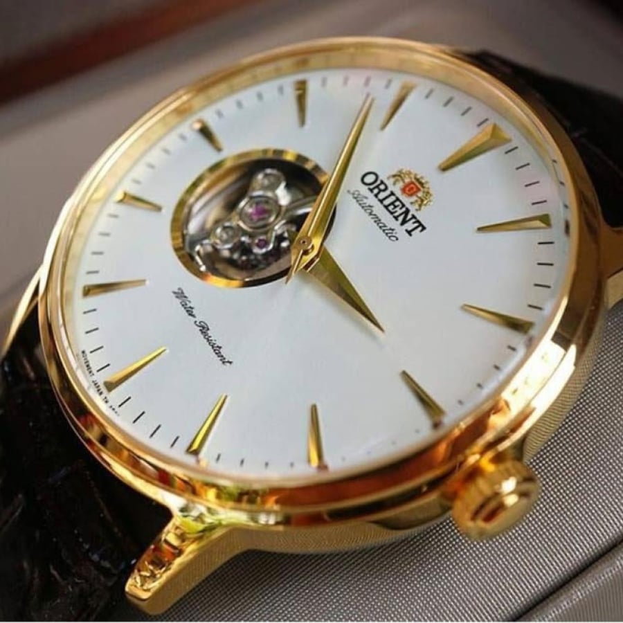ساعة Orient SAG02003W0 مينا أبيض وسوار جلدي أسود فاخرة