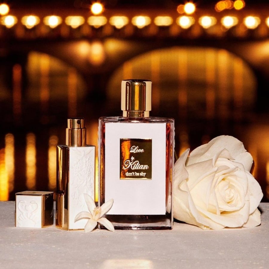 عطر Love Don t Be Shy كيليان برائحة زهرية شرقية تعبر عن الأنوثة والجاذ