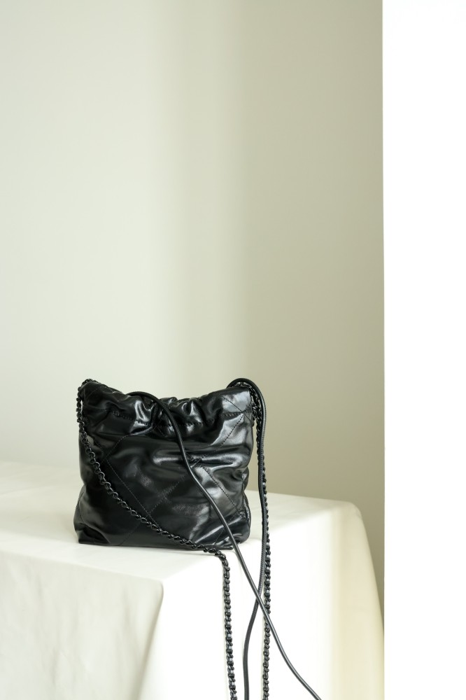 شنطة شانيل 22bag مقاس 20 سم