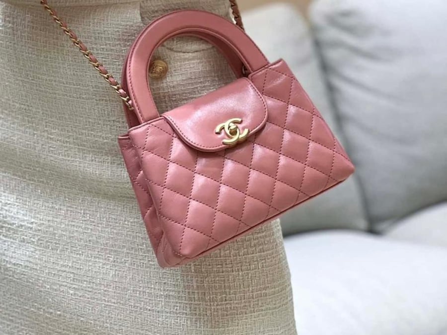 Chanel Nano Kelly bag, 19 cm