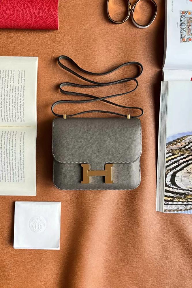 Hermes Constance bag, size 18 cm