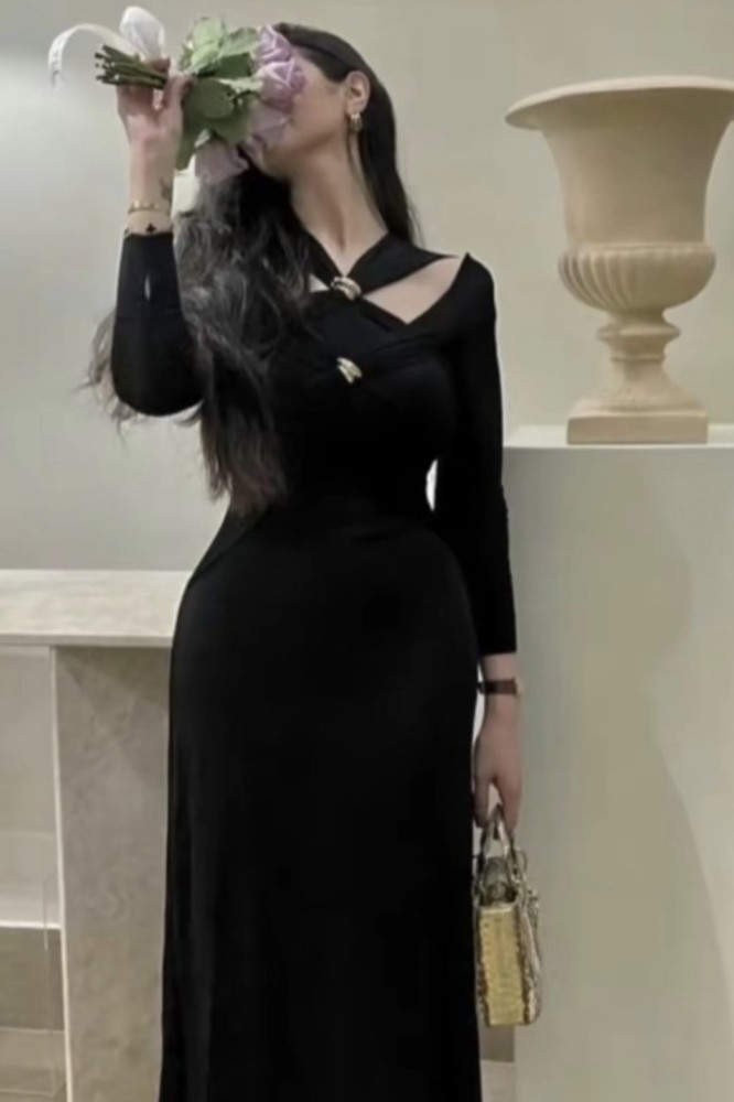 فستان اسود