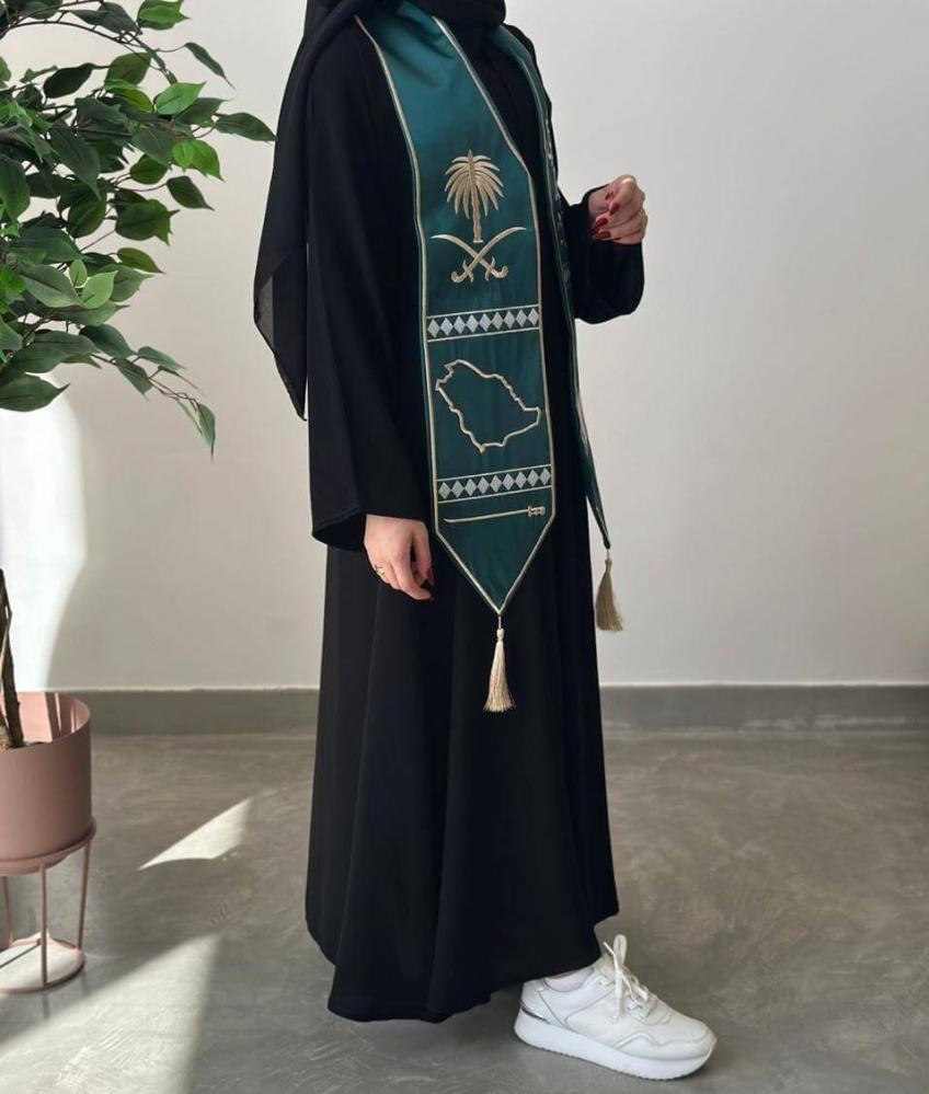 وشاح اليوم الوطني السعودي 94 وشاحات العيد الوطن سيفين ونخلة ازياء يوم