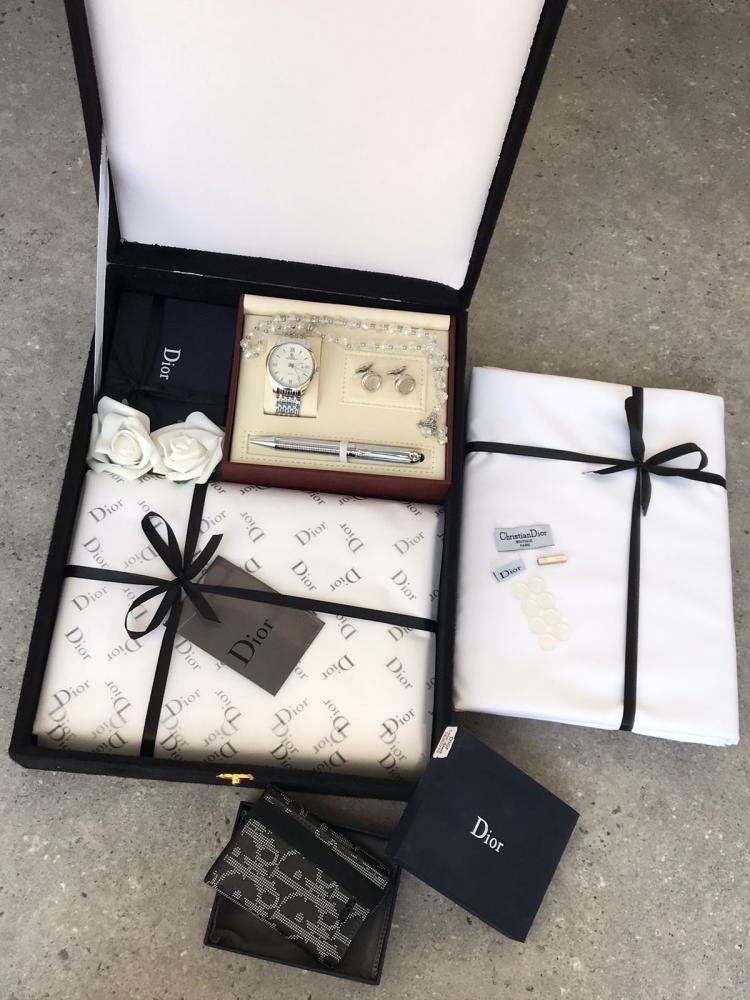 طقم مميز هديه رجالي فخم