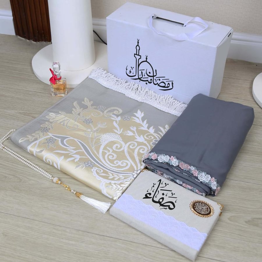 بوكس طقم صلاة فخم من متجر ميرا