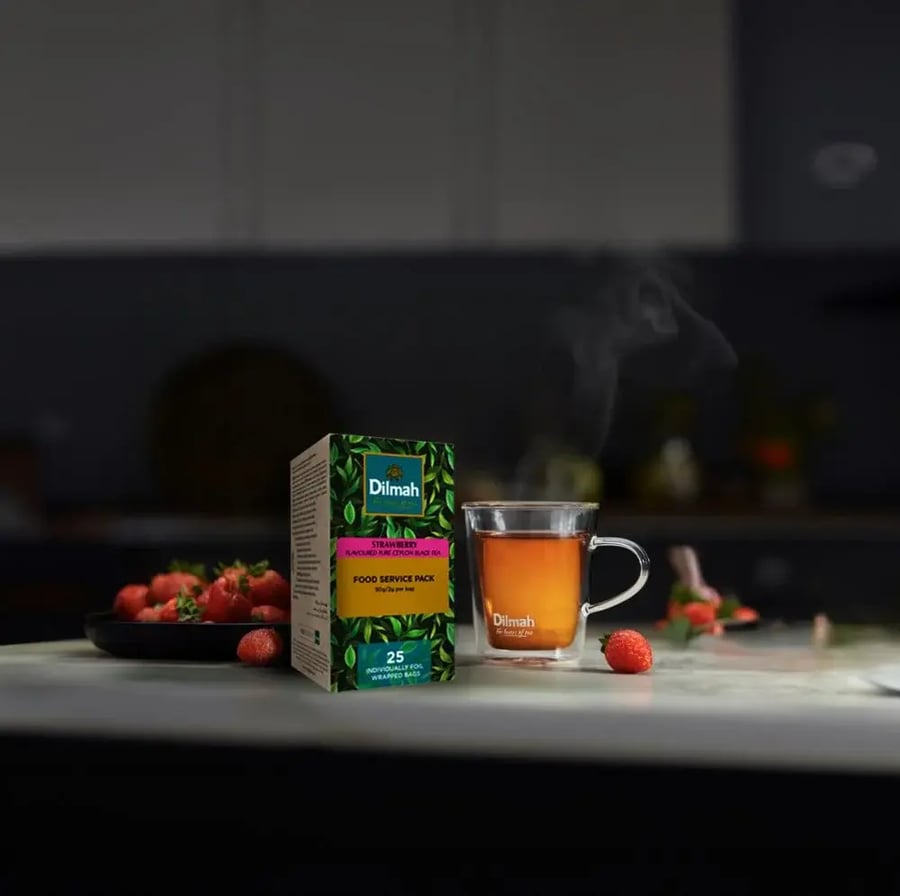 شاي  فراولة من ديلما ( كرتون )