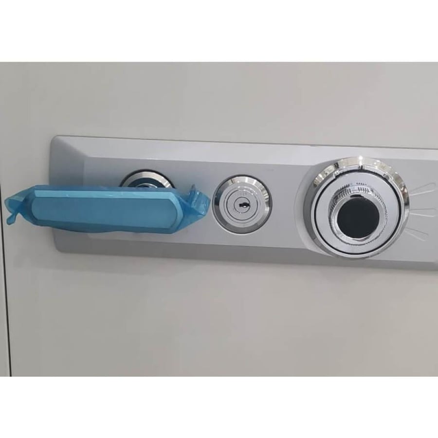 Uchida Fire Resistant Safes 105 Kg Number + Key