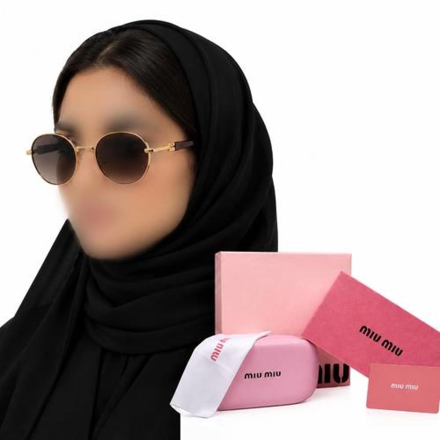 نظارات ميو ميو نسائية فاخرة بتصميم عصري من متجر ريستا