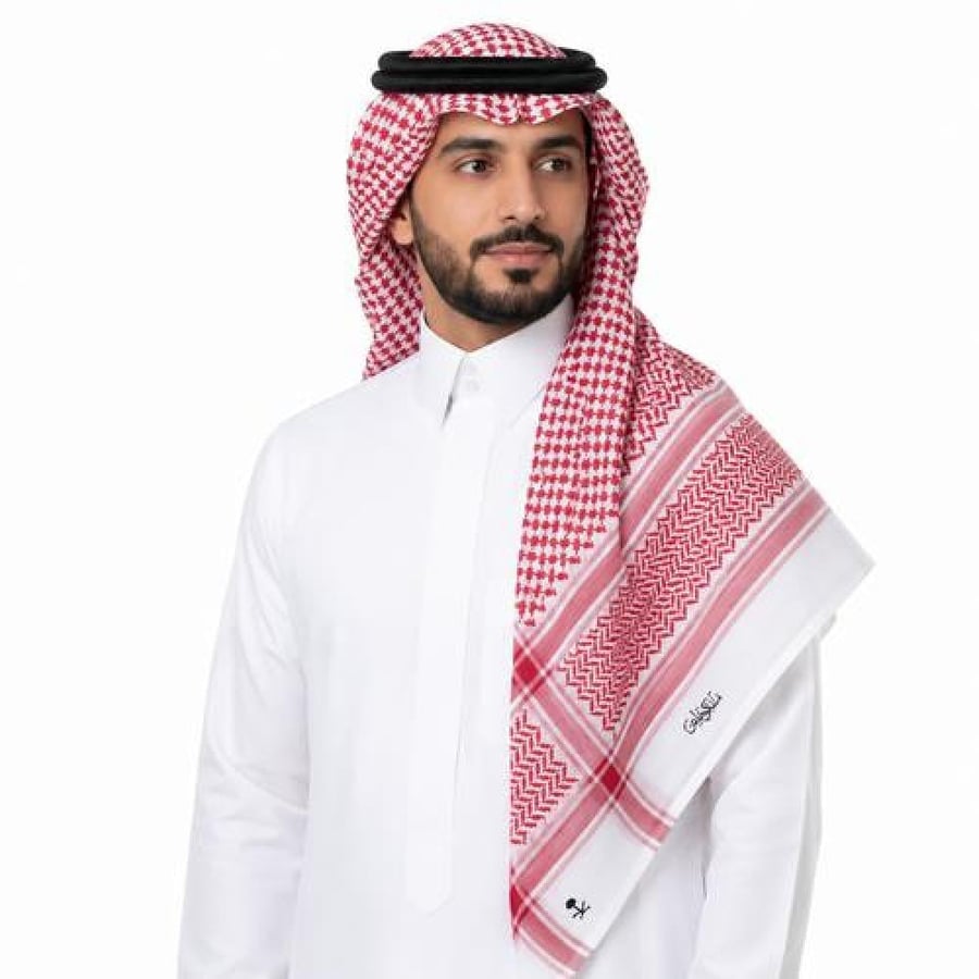 Luxury royal ghutra with an elegant green box