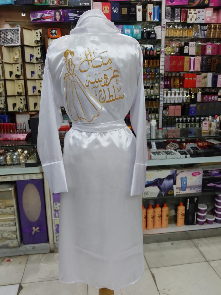 روب عروسة مع تطريز الاسم والتاريخ حسب الطلب المقاسات متوفرة كامله 67