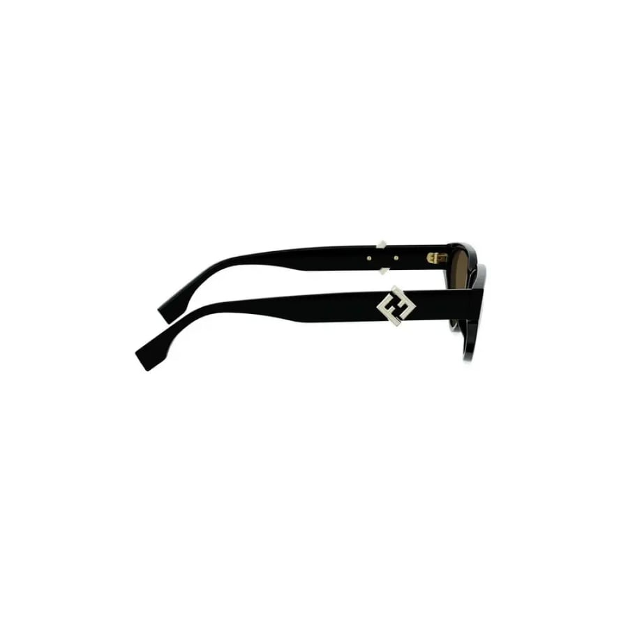 نظارة فندي الشمسية FENDI FE40184I 57 01E