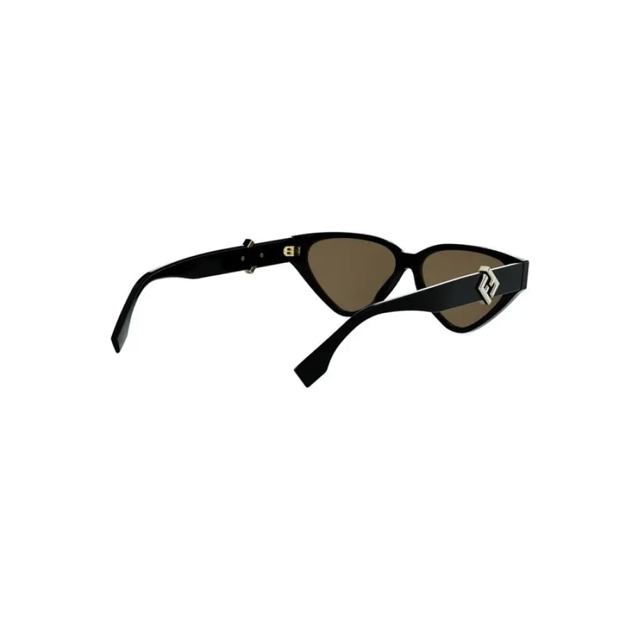نظارة فندي الشمسية FENDI FE40184I 57 01E