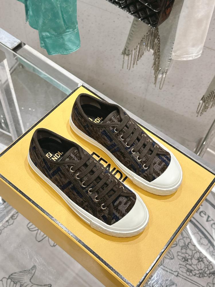 Sneakers Fendi high quality