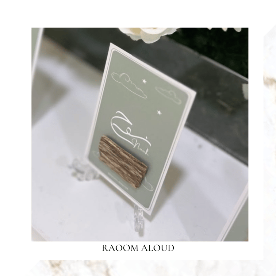 Sim card chip with Vietnamese oud + base with themed printing