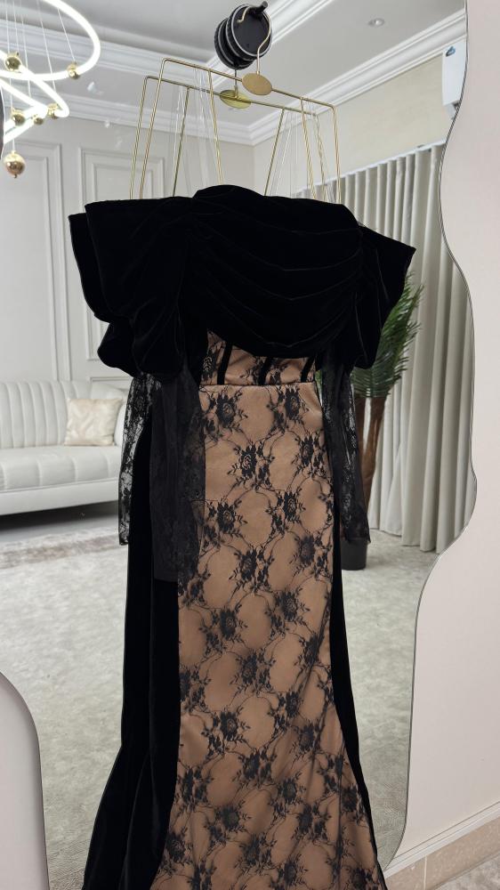Lace dress