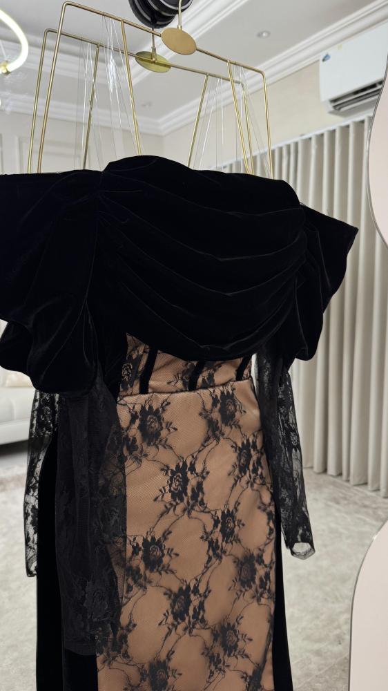 Lace dress