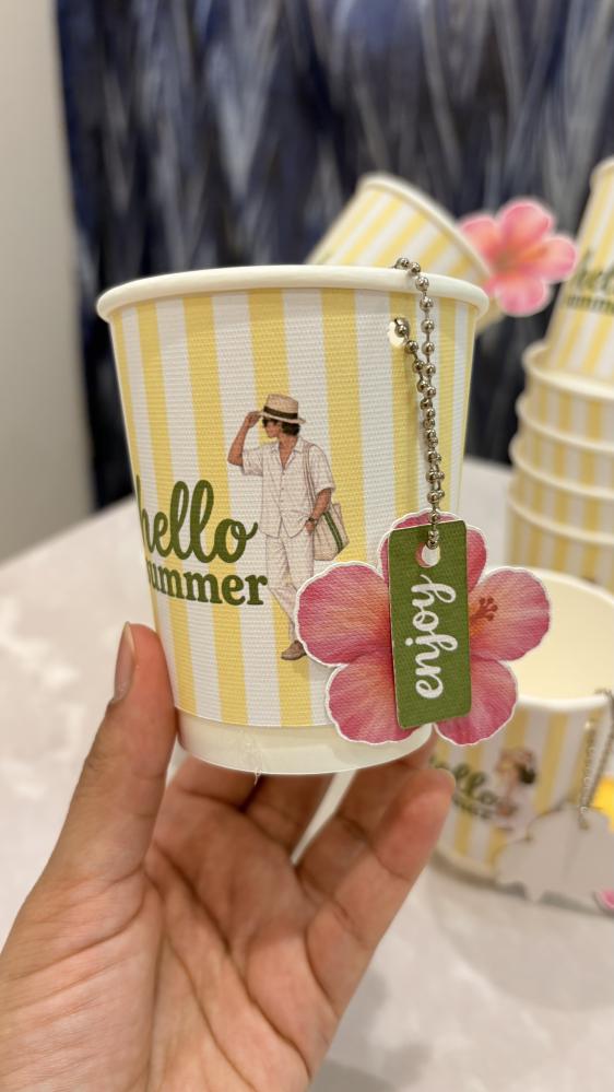 كوب مع تاق