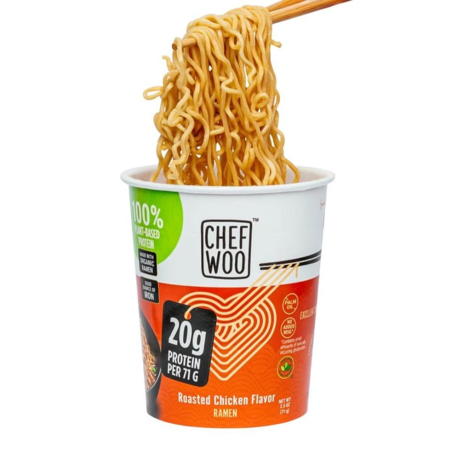 نودلز رامن بروتين من شيف وو دجاج مشوي 71جم كرتون 12 حبة - CHEF WOO Protein Ramen Noodles Roasted Chicken 71g Box 12 Pieces
