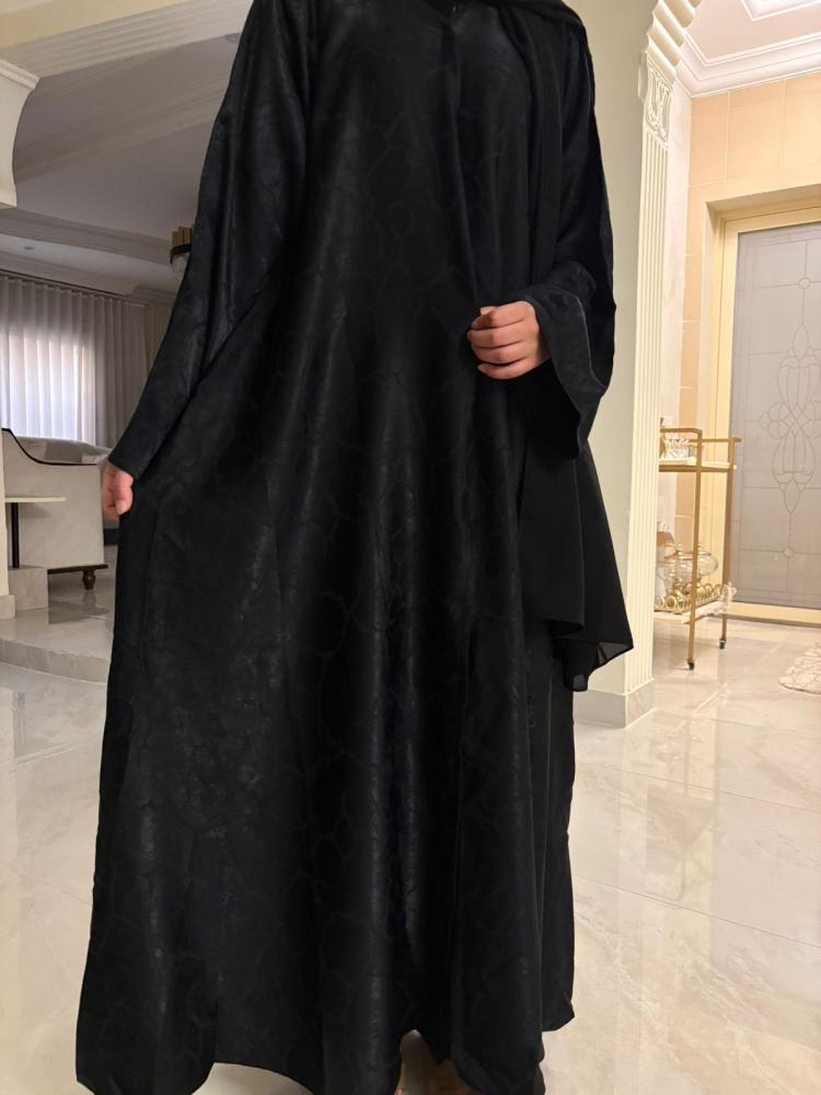 عباية جوري ) كريب حريري منقوش