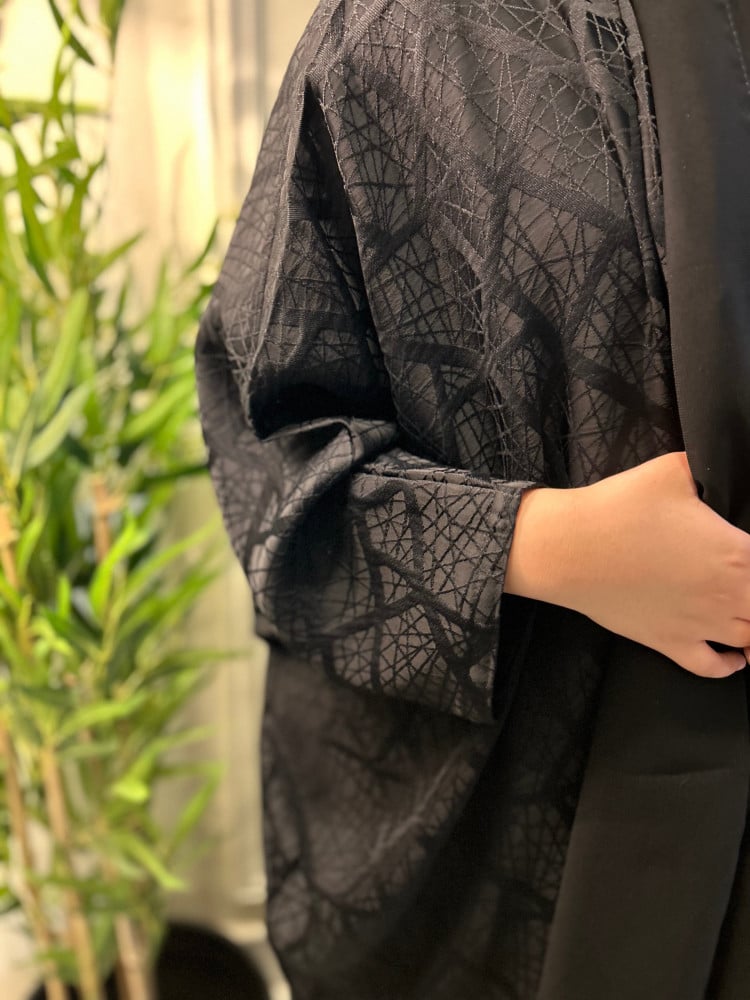 عباية نص بشت