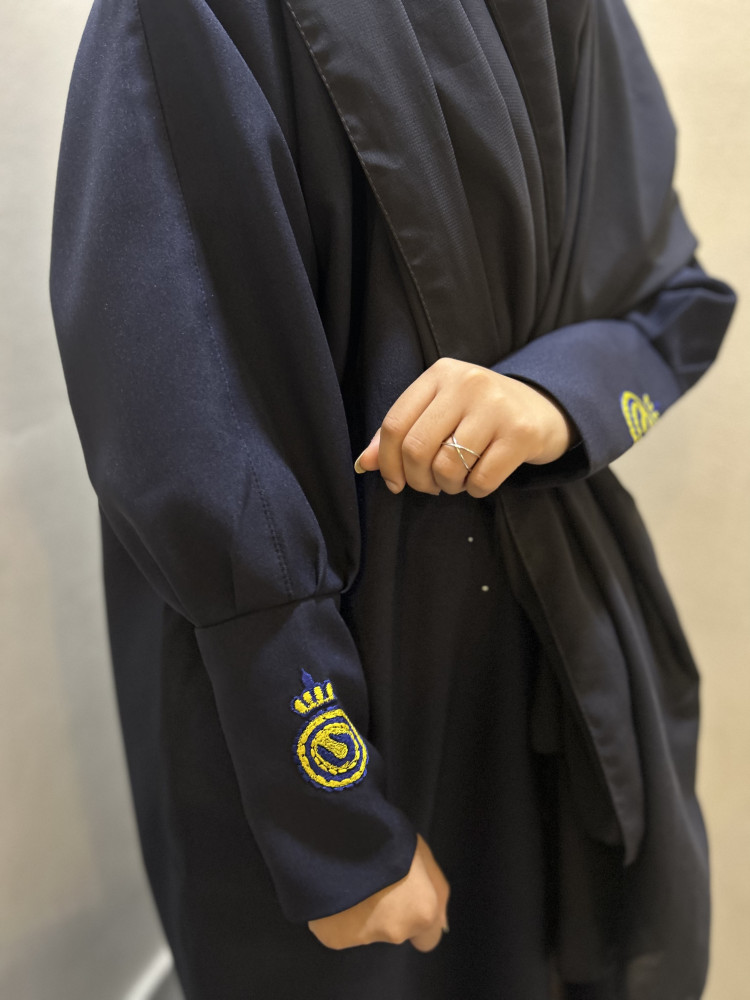 عباية النصر متوفر لونين اسود وكحلي