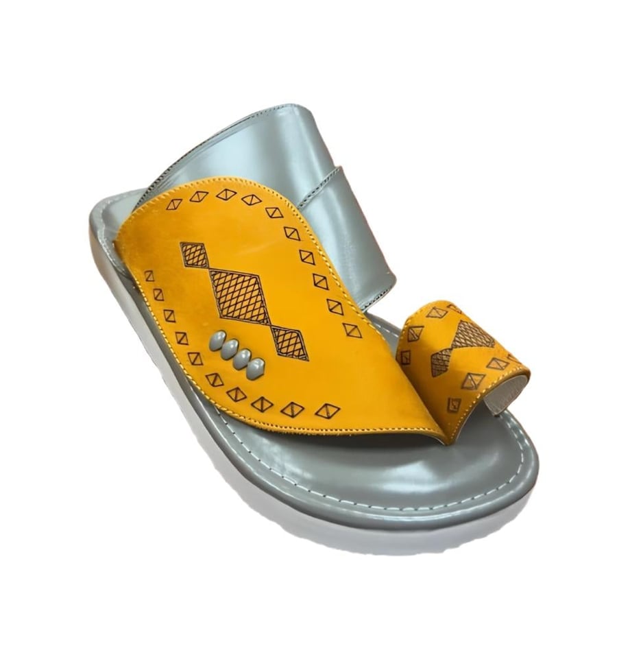 Eastern shoe