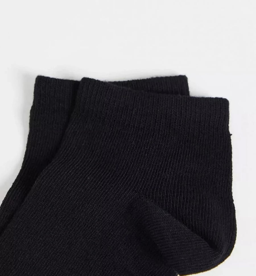 Short socks