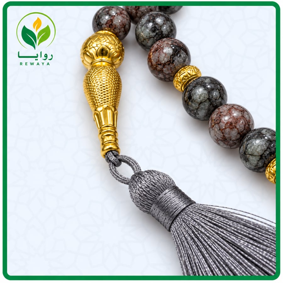 سبحة حجر زجاجي بترولي مائل للرمادي 33 حبة مع كركوشة رمادية فاتحة وفواص