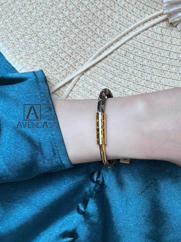 اسوره  مغناطيس