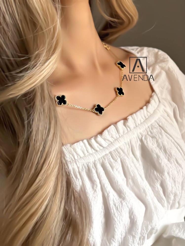 سلسال فان كليف  اسود خمس وردات
