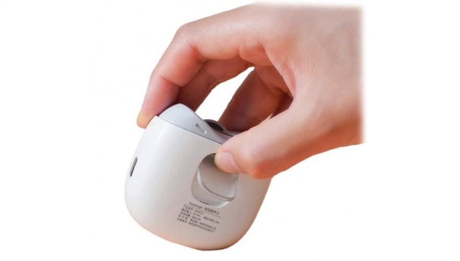 مقص ومقلم الاظافر الاتوماتيكي مع ضوء Electirc nail clipper pro   SEEMAGIC