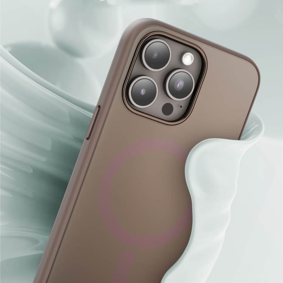 غلاف ايفون بني Green Lion Duo من السيليكون لهاتف iPhone 15 Pro / Pro Max