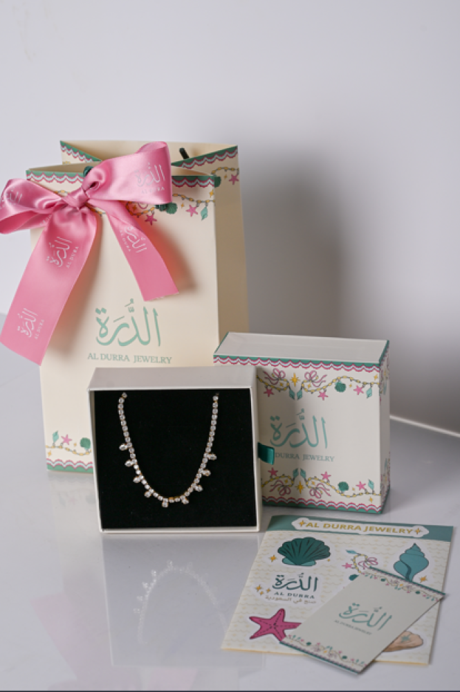 عقد التنس المرصع (Tennis Necklace)