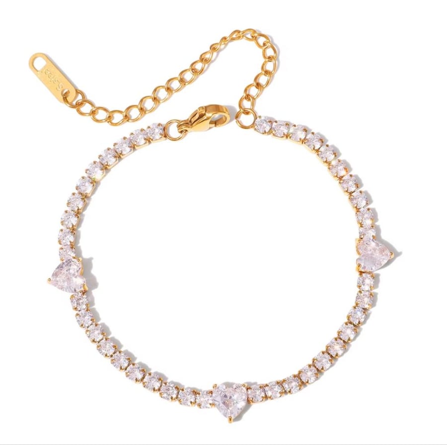 أسوارة التنس بالقلوب (Heart Tennis Bracelet)