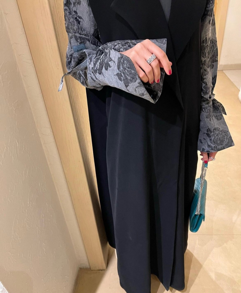 عباية كريب مع جكارا