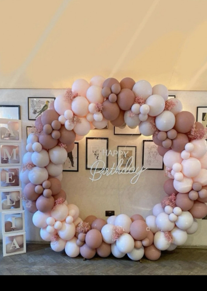 Round balloon holder