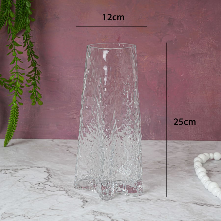 فازة زجاج بتصميم ديكوري مميز لون شفاف مقاس 12x25 سم