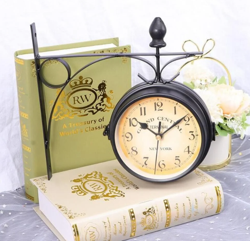 Wall clock with iron corner in a classic design - size 24×8×21 cm