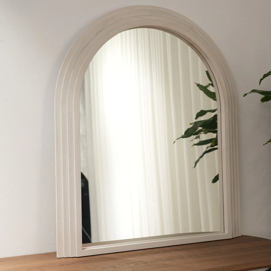 مرايا زجاج بقوس علوي وإطار خشبي بيج - 90×78 سم