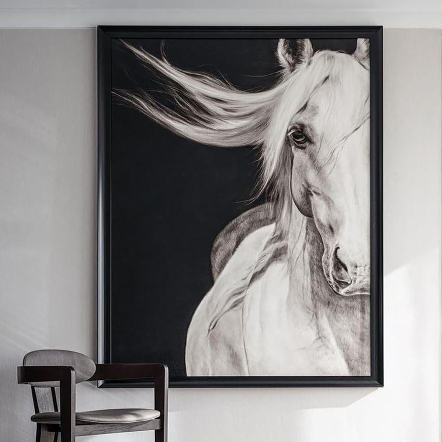 لوحة قماشية بتصميم خيل لون أبيض مقاس 100x100 سم