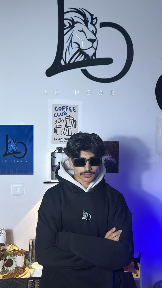 مناسب للجنسين Black hoodies