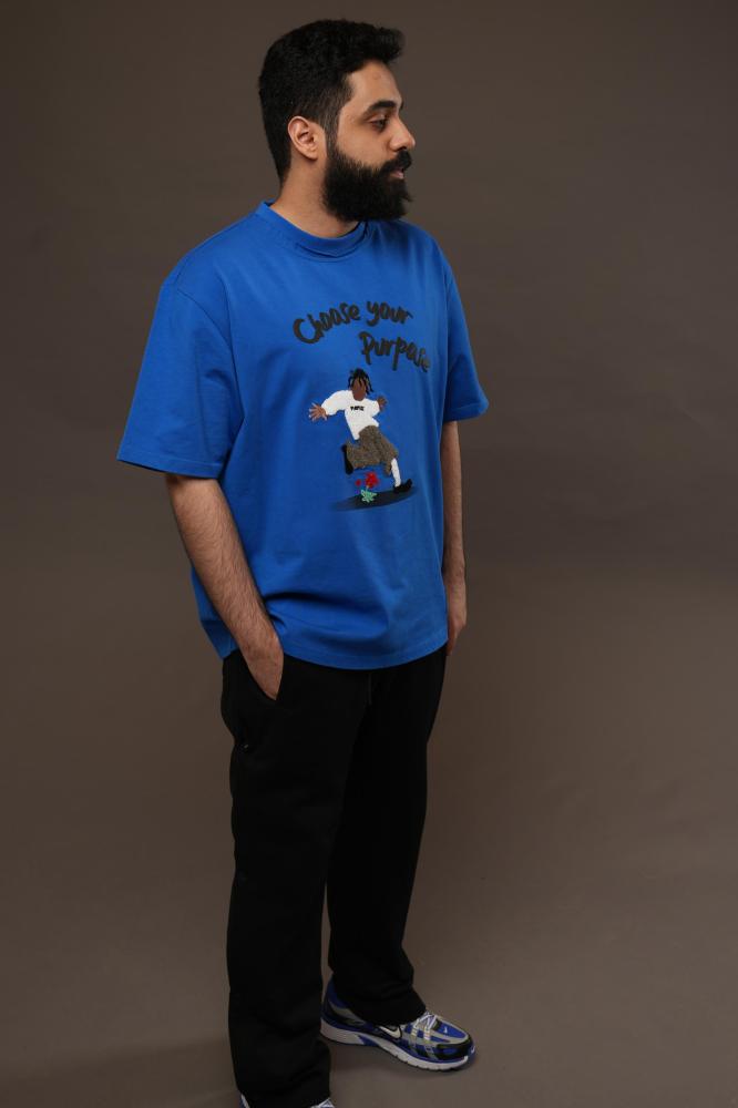 blue t shirt