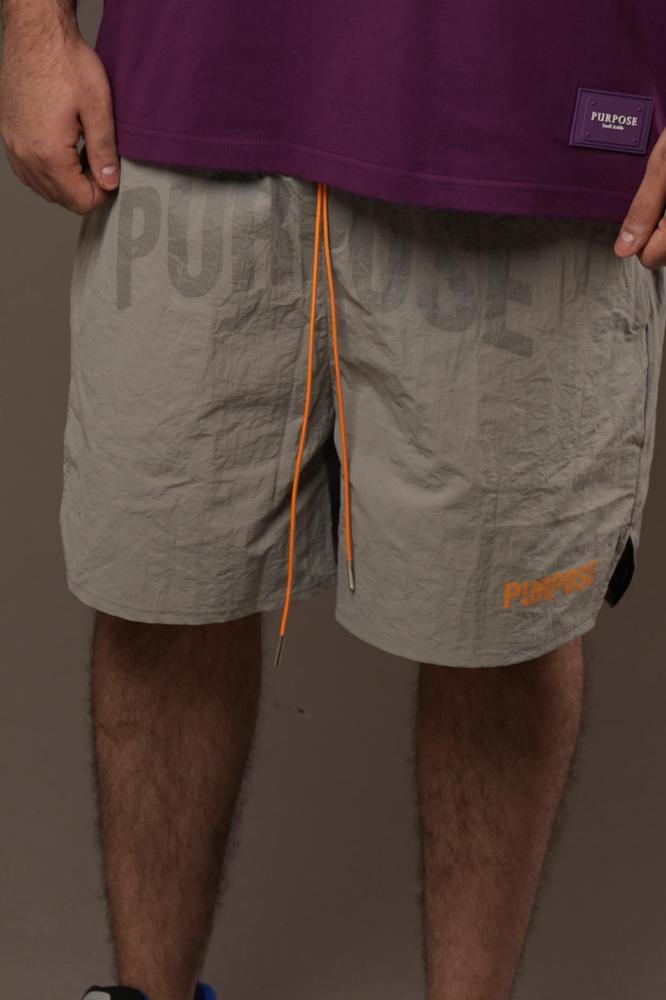 gray shorts