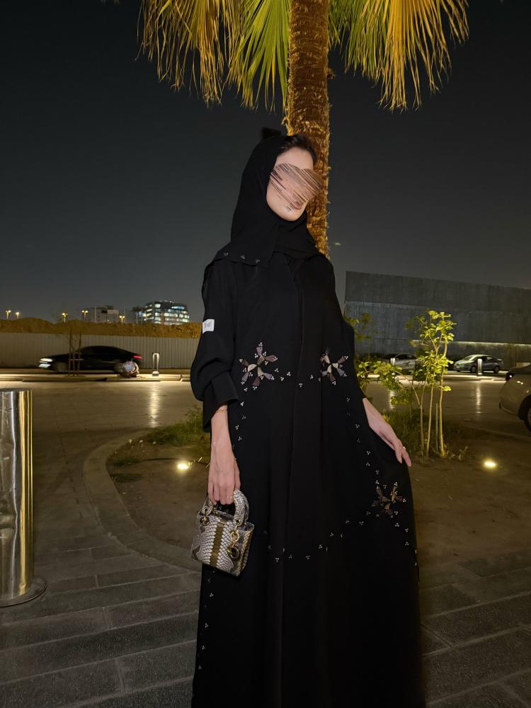 عباية رغد