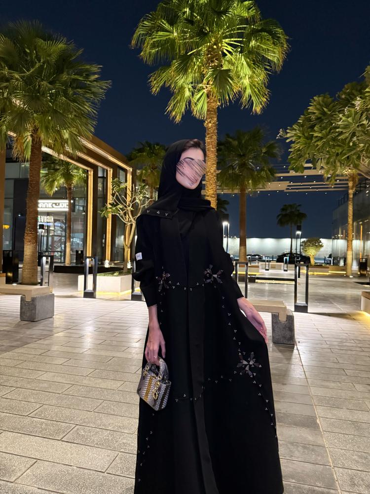 عباية رغد